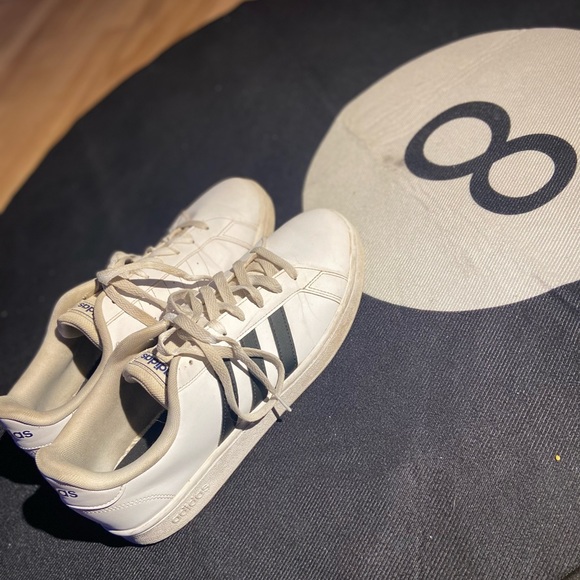 Adidas, grand court sneakers Size US 11, in good shape - Picture 1 of 5